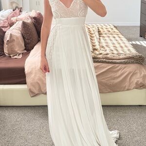 Elegant White Lace Evening Gown